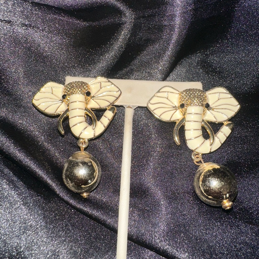 Elegant Elephant Earrings in Gold and Black